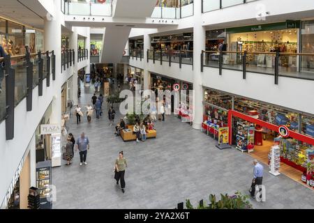 Kopenhagen, Dänemark, 30. Juni 2023: Menschen im Einkaufszentrum Frederiksberg Centret, Europa Stockfoto