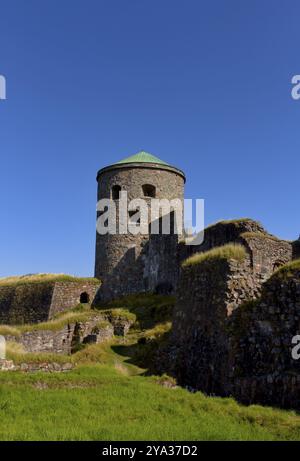 Die Festung Bohus liegt entlang der alten Norwegianâ schwedischen Grenze in Kungaelv, Bohuslaen, Schweden, nordöstlich von Hisingen, wo sich der Fluss Goeta in den Norden teilt Stockfoto