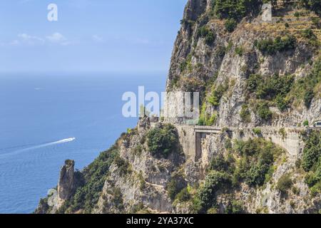 Amalfiküste, Italien. Unglaubliche Straße und Landschaft Stockfoto