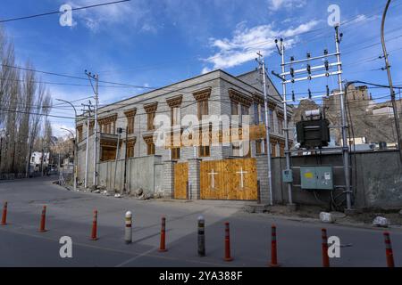 Leh, Indien, 2. April 2023: Außenansicht der Mährischen Kirche, Asien Stockfoto