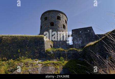 Die Festung Bohus liegt entlang der alten Norwegianâ schwedischen Grenze in Kungaelv, Bohuslaen, Schweden, nordöstlich von Hisingen, wo sich der Fluss Goeta in den Norden teilt Stockfoto