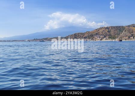 Malerischer Blick auf den Ätna von Taormina, Sizilien, Italien, Europa Stockfoto