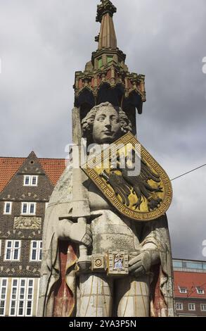 Die historische Statue Bremer Roland auf dem Bremer Marktplatz. Stockfoto