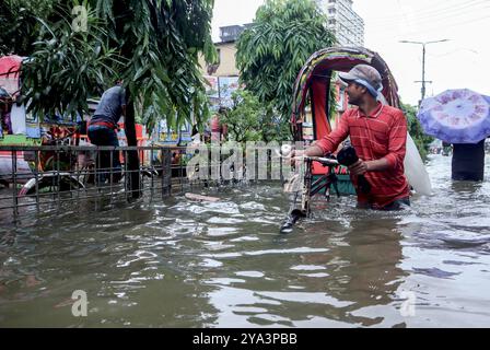 22. August 2024, Feni, Chittagong, Bangladesch: Feni Sadar Upazila wird von starken Regenfällen und flussaufwärts überschwemmt. Stockfoto