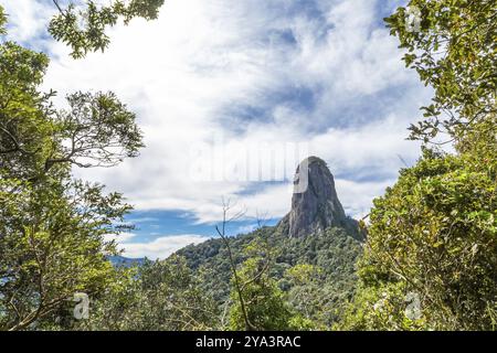 Pedra do Bau, Felsengipfel in Sao Bento do Sapucai, Brasilien. Südamerika Stockfoto