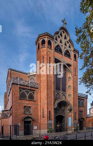 Die Kirche Saint-Jean de Montmartre in Paris, Frankreich Stockfoto