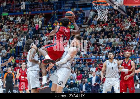 Zach LeDay #16 der EA7 Emporio Armani Milan - EA7 Emporio Armani Milano vs Paris Basketball - EuroLeague Basketball 2024-2025 - Mailand 11 oktober 2024 Credit: Kines Milano/Alamy Live News Stockfoto