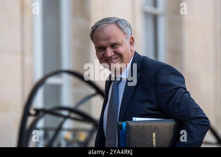 FRANKREICH-POLITIK-REGIERUNG-ELYSEE Francois-Noel Buffet, Minister des Premierministers, zuständig für Überseefrankreich, im Elysee-Palast für den Ministerrat. In Paris, 10. Oktober 2024. PARIS ILE-DE-FRANCE FRANKREICH URHEBERRECHT: XANDREAXSAVORANIXNERIX FRANCE-POLITICS-GOVERNMENT-ELYSE ASAVORANINERI-8 Stockfoto