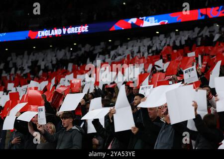 England Fans – England gegen Griechenland, UEFA Nations League, Wembley Stadium, London, Großbritannien – 10. Oktober 2024 nur zur redaktionellen Verwendung Stockfoto