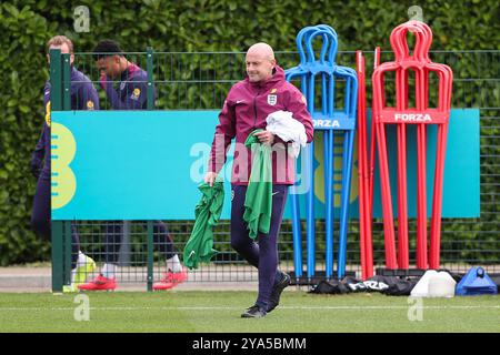 England Interim Manager Lee Carsley während der England Training Session vor dem Spiel der Finland gegen England Nations League auf dem Tottenham Hotspur Training Ground, Enfield, Großbritannien am 12. Oktober 2024 Credit: Every Second Media/Alamy Live News Stockfoto