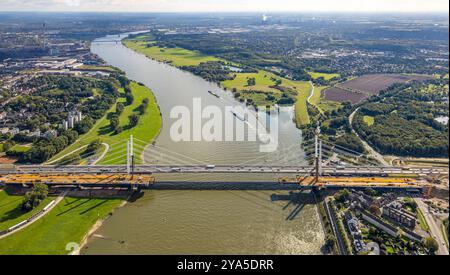 Luftbild, Großbaustelle Autobahn A40 Rheinbrücke Neuenkamp, Binnenschifffahrt Fluss Rhein, Fernsicht, Neuenkamp, Duisburg, Ruhrgebiet, Nordrhein-Westfalen, Deutschland ACHTUNGxMINDESTHONORARx60xEURO *** Luftansicht, Großbaustraße A40 Rheinbrücke Neuenkamp, Binnenschifffahrt Rhein, Fernsicht, Neuenkamp, Duisburg, Ruhrgebiet, Nordrhein-Westfalen, Deutschland ACHTUNGxMINDESTHONORARx60xEURO Stockfoto