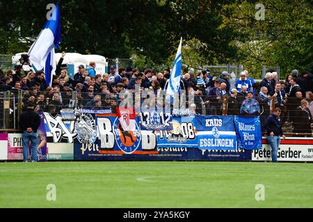 Bahlingen, Deutschland. September 2024. ? Beschreibung der Aktion? Regionalliga S?dwest, Bahlinger SC vs. SV Stuttgarter Kickers, 12.10.2024 DFB/DFL-VORSCHRIFTEN VERBIETEN JEDE VERWENDUNG VON FOTOS ALS BILDSEQUENZEN UND/ODER QUASI-VIDEO/dpa/Alamy Live News Stockfoto