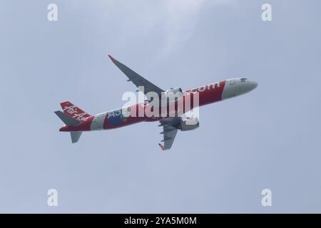 Chiangmai, Thailand - 25. Juli 2024: HS-EAA Airbus A321-100 von Thai AirAsia. Fahren Sie vom Flughafen Chiangmai nach Phuket. Stockfoto