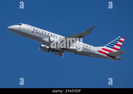 N514SY American Eagle Embraer ERJ-175LR startet in Los Angeles International (LAX/KLAX) Stockfoto