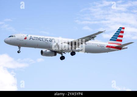 N536UW American Airlines Airbus A321-231 Landung in Palm Springs (PSP/KPSP) Stockfoto