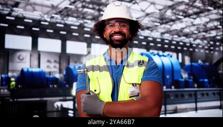 Hapa-Ingenieur Arbeiter Und Kraftwerk. Öl- Und Gasraffinerie Stockfoto