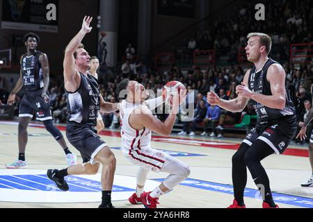 #4 Ross Colbey (Pallacanestro Trieste) während des Bertram Derthona Tortona vs Pallacanestro Trieste, italienische Basketball Serie A Spiel in Casale Monferrato (AL), Italien, 12. Oktober 2024 Stockfoto