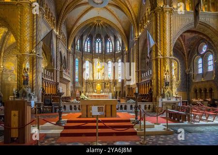 Altar in der Matthiaskirche in Budapest, Ungarn Stockfoto