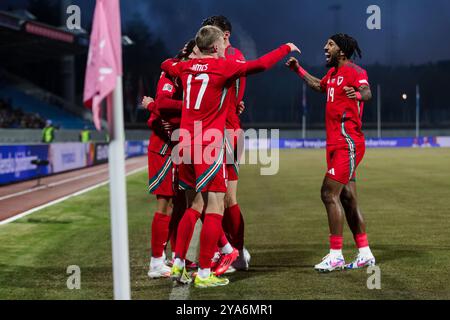 REYKJAVIK, ISLAND - 11. OKTOBER 2024: Brennan Johnson erzielt und feiert während des Spiels der UEFA Nations League 2025 zwischen Island und Wales Stockfoto