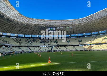 Fortaleza, Brasilien. Oktober 2024. CE - FORTALEZA - 10/12/2024 - BRASILIANISCHE B 2024, CEARA x PONTE PRETA - Allgemeine Ansicht des Stadions Arena Castelao für das Spiel zwischen Ceara und Ponte Preta für die brasilianische B-Meisterschaft 2024. Foto: Baggio Rodrigues/AGIF Credit: AGIF/Alamy Live News Stockfoto