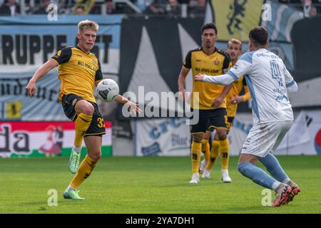 Chemnitz, Deutschland 12. Oktober 2024: Sachsenpokal - 2024/2025 - Chemnitzer FC vs. SG Dynamo Dresden im Bild: Jonas Sterner (Dresden) Stockfoto