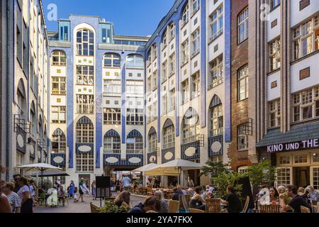 Hackesche Höfe Art Noveau Innenhof Wohn- und Einzelhandelsarchitektur Komplex, Berlin, Deutschland Stockfoto