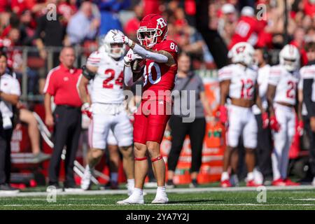 Piscataway, New Jersey, USA. Oktober 2024. Wide Receiver CHRISTIAN DREMEL (80) feiert einen langen Empfang während des Spiels zwischen Rutgers University und Wisconsin Badgers im SHI Stadium in Piscataway, NJ (Credit Image: © Scott Rausenberger/ZUMA Press Wire) NUR REDAKTIONELLE VERWENDUNG! Nicht für kommerzielle ZWECKE! Stockfoto