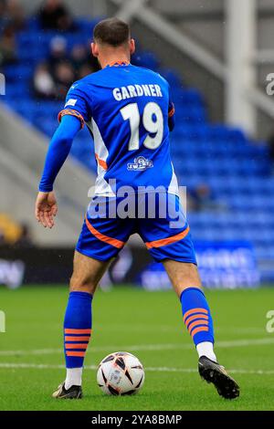 Dan Gardner vom Oldham Athletic Association Football Club während des Spiels der vierten Qualifikationsrunde des FA Cup zwischen Oldham Athletic und FC Halifax Town im Boundary Park, Oldham am Samstag, den 12. Oktober 2024. (Foto: Thomas Edwards | MI News) Credit: MI News & Sport /Alamy Live News Stockfoto