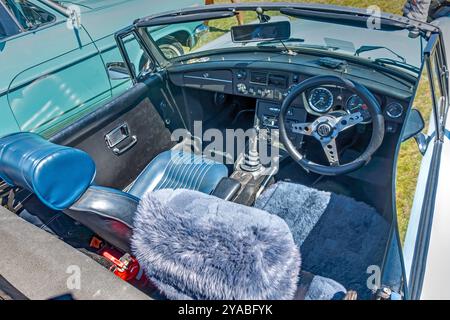 Kabine eines klassischen 1970er MGB Roadsters. Stockfoto