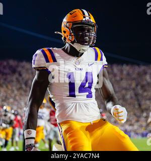 12. Oktober 2024: Baton Rouge, Louisiana, USA: LSU Tigers Tight End TREY'DEZ GREEN (14) reagiert nach einem Touchdown während des Spiels zwischen den Ole Miss Rebels und den LSU Tigers im Tiger Stadium in Baton Rouge. Tiger gewinnen 29:26. (Credit Image: © Jerome Hicks/ZUMA Press Wire) NUR REDAKTIONELLE VERWENDUNG! Nicht für kommerzielle ZWECKE! Stockfoto