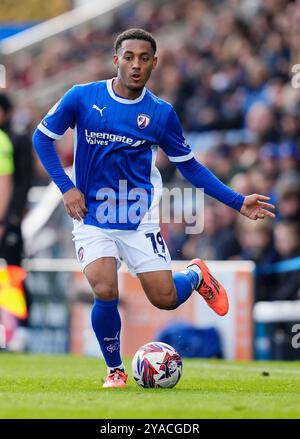 Lewis Gordon von Chesterfield während des Spiels der Sky Bet League Two im SMH Group Stadium in Chesterfield. Bilddatum: Samstag, 12. Oktober 2024. Stockfoto