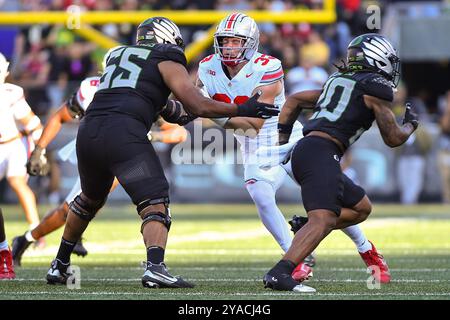 Eugene, Oregon, USA. Oktober 2024. = während des NCAA Football-Spiels zwischen den Ohio State Buckeyes und den Oregon Ducks in Eugene, Oregon. Oregon besiegte Ohio State 32–31. Steve Faber/CSM/Alamy Live News Stockfoto