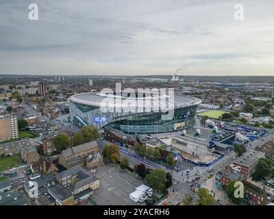 London, Großbritannien. Oktober 2024. Eine allgemeine Ansicht des Tottenham Hotspur Stadions, Austragungsort des heutigen 6. Spiels Chicago Bears gegen Jacksonville Jaguars im Tottenham Hotspur Stadium, London, Vereinigtes Königreich, 13. Oktober 2024 (Foto: Craig Thomas/News Images) in London, Vereinigtes Königreich am 13. Oktober 2024. (Foto: Craig Thomas/News Images/SIPA USA) Credit: SIPA USA/Alamy Live News Stockfoto