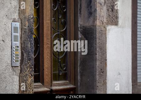 Straßenszenen und Details aus Colmar, Elsass, Frankreich und Europa zeigen die historische und farbenfrohe Natur der Stadt. Stockfoto