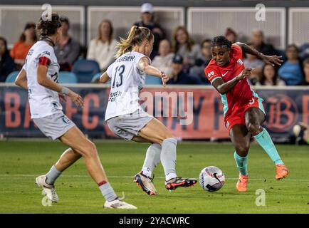 12. Oktober 2024 San Jose, CA USA Kansas City Stürmer Nichelle Prince (8) kontrolliert den Ball während des NWSL-Spiels zwischen Kansas City Current und Bay FC. Kansas Beat Bay FC 1-0 im Pay PAL Park San Jose Kalifornien Thurman James/CSM Stockfoto