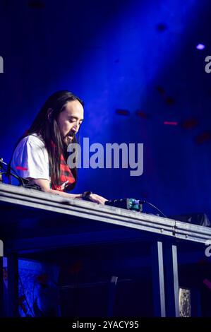 Noche de locura en Espacio Zity con Sebastián Yatra y Steve Aoki. Fiestas del Pilar 2024, Espacio Zity, Saragossa. Martes 9 de Octubre. Stockfoto