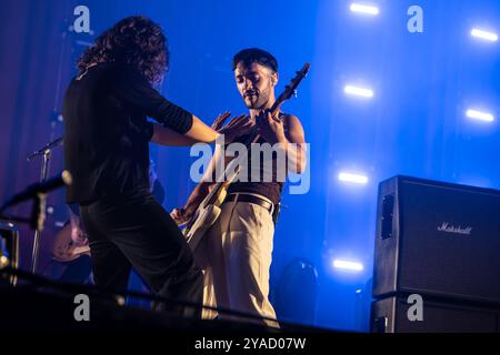 20 mil Personas acuden al concierto de Arde Bogotá, Viva Suecia y Nunatak en Zaragoza. Fiestas del Pilar. 11 Oktubre 2024. Espacio Zity. Stockfoto