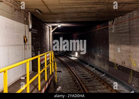 U-Bahn-Station Nordbahnhof die U-Bahn-Tunnel führen vom U-Bahnhof Nordbahnhof. Berlin, Deutschland. Berlin Nordbahnhof Berlin Deutschland Copyright: XGuidoxKoppesxPhotox Stockfoto