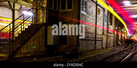 U-Bahn und Tunnel die U-Bahn-Tunnel führen vom U-Bahnhof Nordbahnhof aus. Berlin, Deutschland. Berlin Nordbahnhof Berlin Deutschland Copyright: XGuidoxKoppesxPhotox Stockfoto