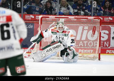 Markus Keller (Augsburger Panther) Schwenninger Wild Wings gegen Augsburger Panther Eishockey, DEL, Spieltag 9, Saison 2024/2025, 13.10.2024 Foto: Eibner-Pressefoto/Sven Laegler Stockfoto