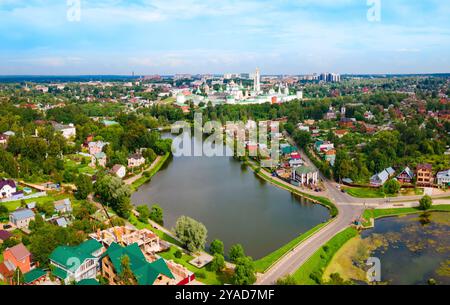 St. Sergius Trinity Lavra Kloster Luftpanorama in Sergiyev Posad Stadt, Goldener Ring von Russland Stockfoto