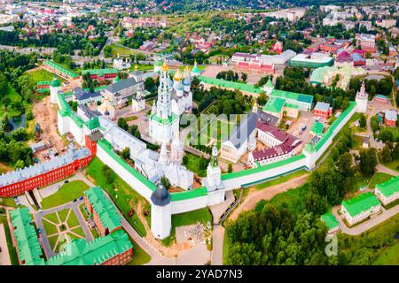 St. Sergius Trinity Lavra Kloster Luftpanorama in Sergiyev Posad Stadt, Goldener Ring von Russland Stockfoto