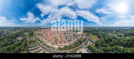 Ausblick auf die Industrie- und Hochschulstadt Ingolstadt in Oberbayern die bayerische Großstadt Ingolstadt an der Donau im Luftbild Ingolstadt Kunett Stockfoto