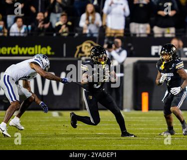 12. Oktober 2024: Colton Hood (3) kehrt während der zweiten Hälfte des Fußballspiels zwischen Colorado und Kansas State in Boulder, CO. Zurück. Derek Regensburger/CSM. Stockfoto