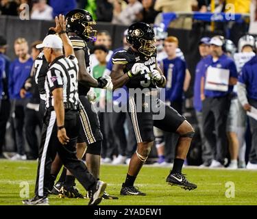 12. Oktober 2024: Colorado Buffaloes Defensive End BJ Green II (35) feiert seinen Rücktritt während der zweiten Hälfte des Fußballspiels zwischen Colorado und Kansas State in Boulder, CO. Derek Regensburger/CSM. Stockfoto