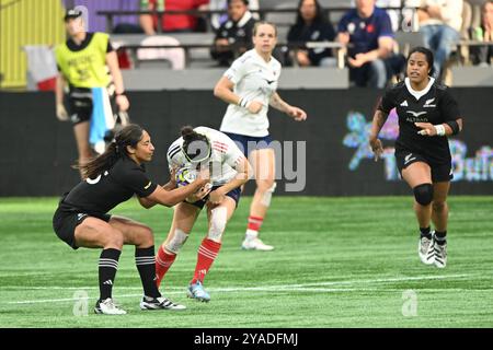 Vancouver, Kanada. Oktober 2024. 20241012; Vancouver, British Columbia, Kanada; Frankreich im Zentrum Gabrille Vernier (12) spielt in der zweiten Halbzeit gegen Neuseeland im BC Place Stadium. (Foto: Anne-Marie Sorvin/SIPA USA) Credit: SIPA USA/Alamy Live News Stockfoto