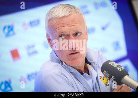 Brüssel, Belgien Oktober 2024. Frankreichs Cheftrainer Didier Deschamps wurde während einer Pressekonferenz der französischen Fußballnationalmannschaft im ROI Baudoin Stadion in Brüssel am Sonntag, den 13. Oktober 2024, gezeigt. Die französische Nationalmannschaft spielt morgen gegen die Red Devils, für die UEFA Nations League 2025. BELGA FOTO VIRGINIE LEFOUR BELGA FOTO VIRGINIE LEFOUR Credit: Belga Nachrichtenagentur/Alamy Live News Stockfoto