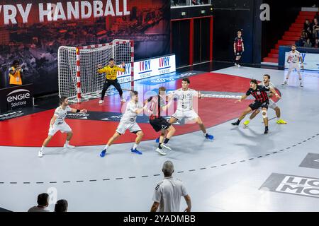 (C) Denis TRASFI / MAXPPP - à Ivry sur seine au Stade Auguste-Delaune le 27-09-2024 - Handball Liqui Moly Starligue / Union Sportive d'Ivry Handball V Stockfoto