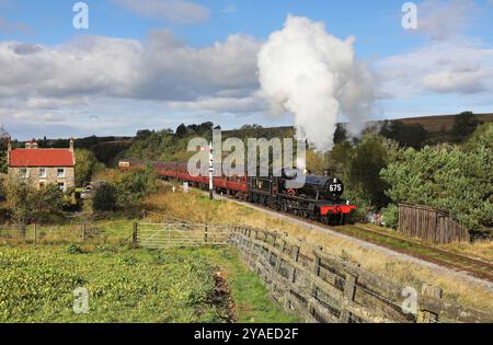 4953 passiert Abbots House am 28.9.24 während der NYMR Steam Gala. Stockfoto