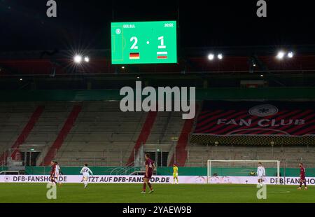 Anzeigetafel, Bildschirm, Screenboard, digital, LED, Anzeige, Monitor, Endergebnis, anzeigetafel, Endergebnis, Ergebnis, Anzeige, im EM-Qualifikationsspiel DEUTSCHLAND U21 - BULGARIEN 2-1 U 21 EM-Qualifikation am 11. Oktober 2024 in Regensburg. Staffel 2024/2025 Fotograf: Peter Schatz Stockfoto